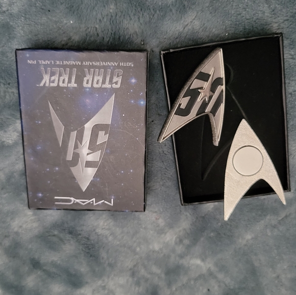 MAC Cosmetics Star Trek Strak Trak Magnetic Pin - Picture 7 of 8